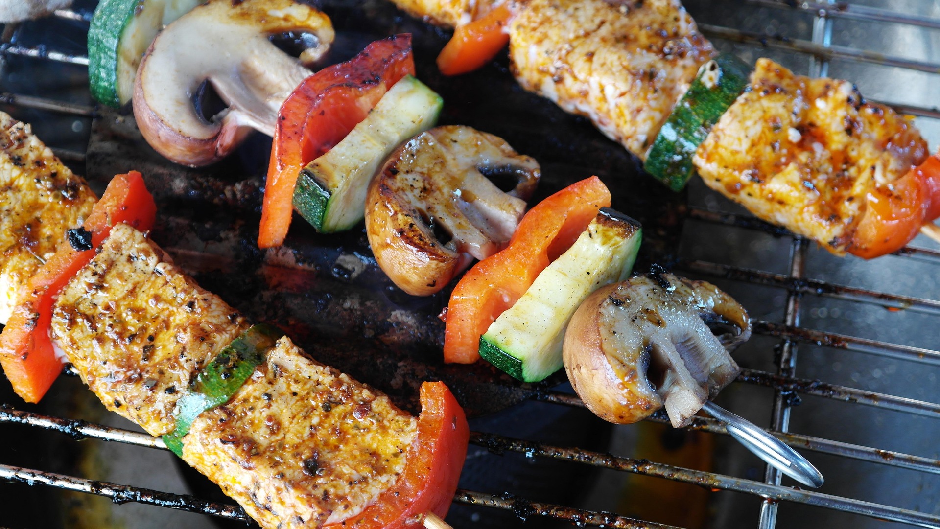 meat-skewer-1440105_1920